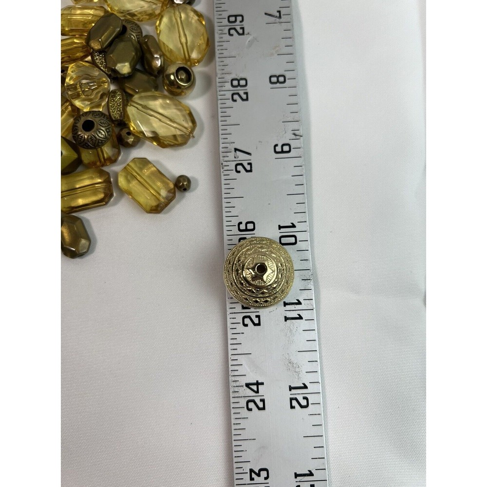 ASSORTED GOLDTONE/MOSS PLASTIC BEADS-100+BEADS -GREAT FOR JEWELRY DESIGNERS!!!! - Picture 4 of 8